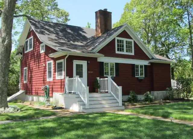 Property at 5650 N Bayview Rd, Southold, NY, 11971, 5 beds, 2 baths, [object Object]