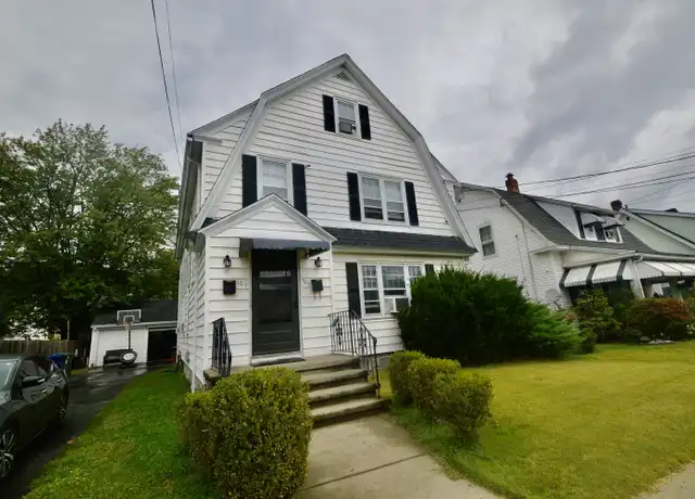 Property at 105 Beardsley Park Ter, Bridgeport, CT, 06610, 2 beds, 1 bath, [object Object]