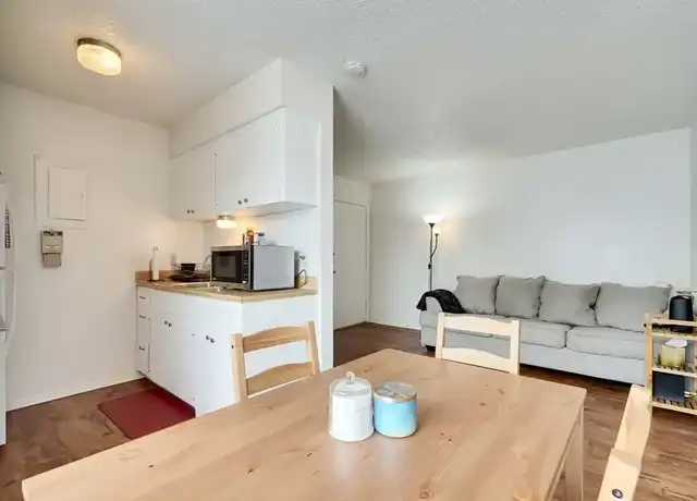 Property at University Quarters - 2803 Hemphill Park, Austin, TX, 78705, 1 bed, 1 bath, [object Object]