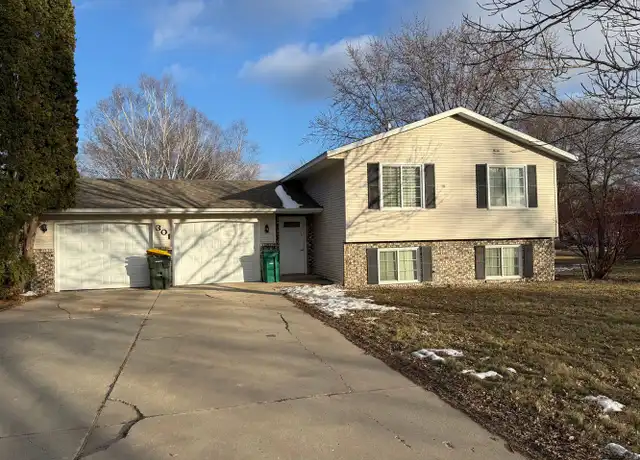 Property at 301 23rd St SE Unit Upper, Willmar, MN, 56201, 2 beds, 1 bath, [object Object]