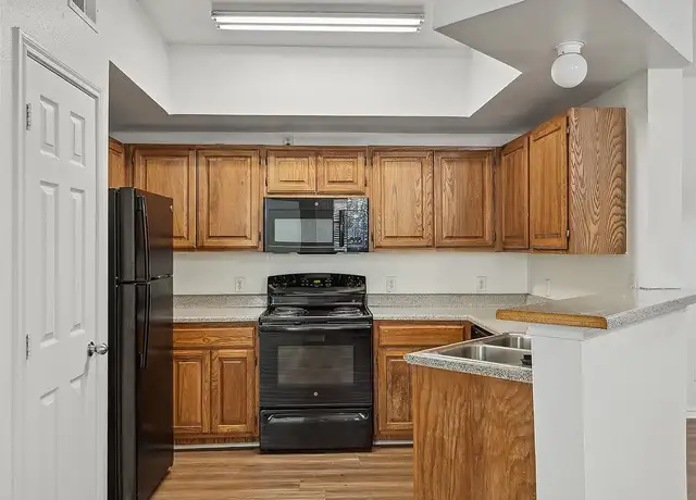 Photo of 200 Atwood Ct, Weatherford, TX 76086