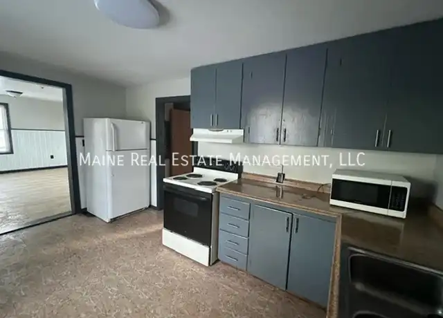 Property at 85 Smith St Unit 2, Bangor, ME, 04401, 1 bed, 1 bath, [object Object]