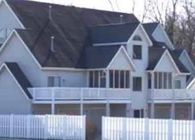 Property at 1374 S College Mall Rd, Bloomington, IN, 47401, 2 beds, 2 baths, [object Object]