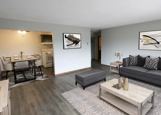 Photo of 5400 W 70th St, Minneapolis, MN 55439