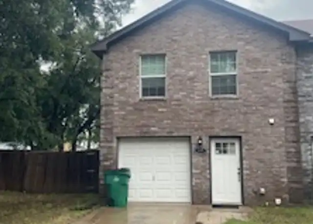 Property at 1491 N Columbia St, Stephenville, TX, 76401, 3 beds, 2 baths, [object Object]
