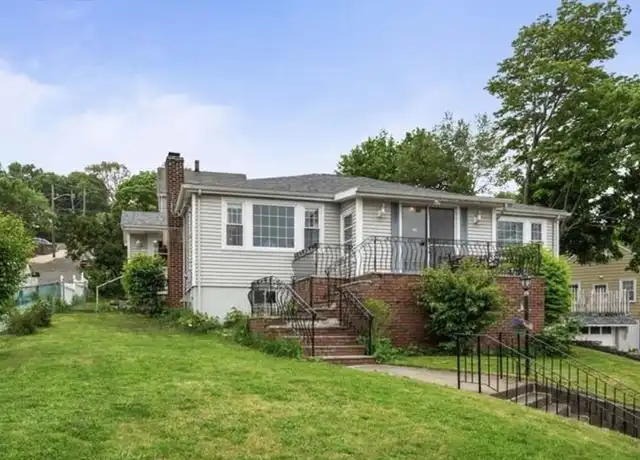 Property at 28 Elsie St, Everett, MA, 02149, 3 beds, 1 bath, [object Object]