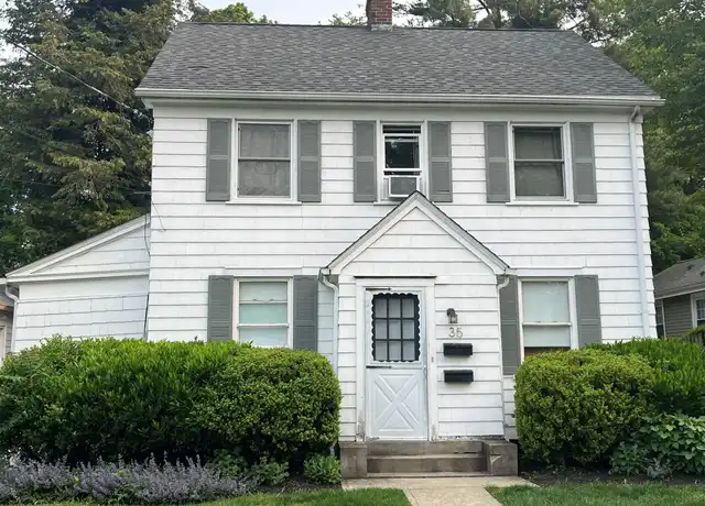Property at 35 Grandview St Unit 2nd Fl, Huntington, NY, 11743, 1 bed, 1 bath, [object Object]