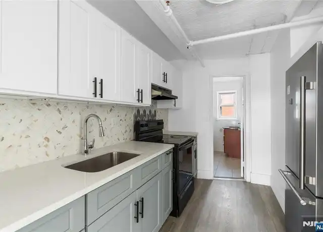 Property at 275 Main St Unit 5, Paterson, NJ, 07505, 2 beds, 1 bath, [object Object]