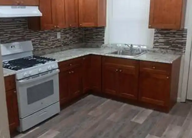 Property at 283 Ivy St, Kearny, NJ, 07032, 1 bed, 1 bath, [object Object]