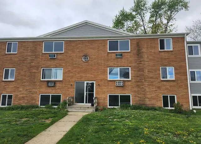 Property at 820 27th St, Marion, IA, 52302, 2 beds, 1 bath, [object Object]