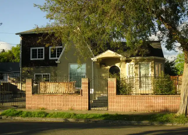 Property at 7914 Rudsdale St Unit B, Oakland, CA, 94621, 2 beds, 1 bath, [object Object]