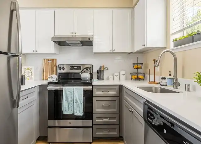 Property at Lighthouse Apartments - 7901 Delridge Way SW, Seattle, WA, 98106, 1-2 bed, 1-2 bath, [object Object]
