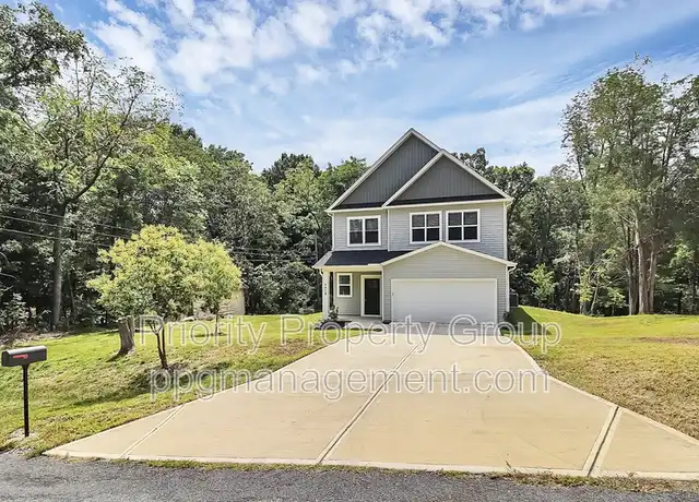 Property at 6618 Riverview Dr, Charlotte, NC, 28216, 4 beds, 2.5 baths, [object Object]
