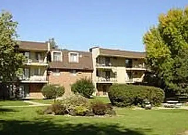 Property at Broadway Crossing Apartments - 7104 Broadway, Merrillville, IN, 46410, 1-2 bed, 1-2 bath, [object Object]