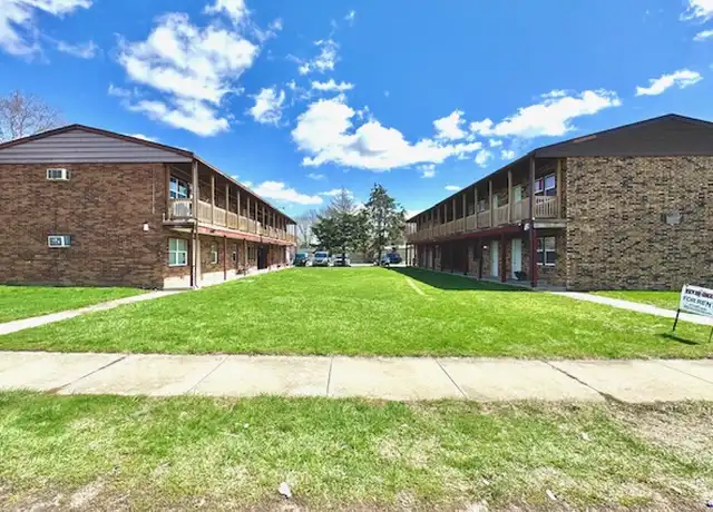 Property at 1334 Juniper Dr Unit 10, Rantoul, IL, 61866, 2 beds, 1 bath, [object Object]
