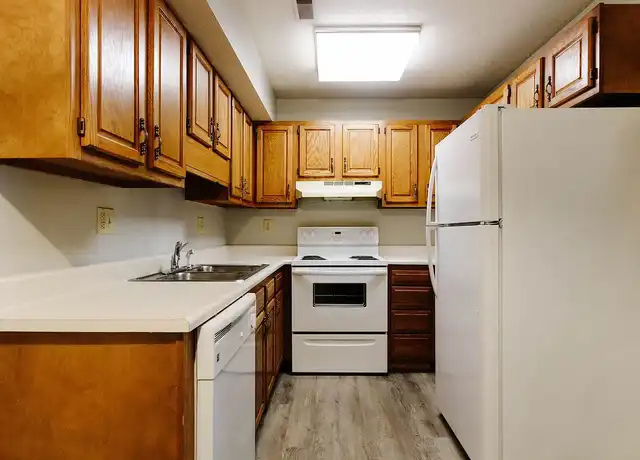 Property at Riverwood Apartments - 2015 W Godman Ave, Muncie, IN, 47303, 2 beds, 1 bath, [object Object]