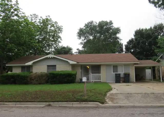 Property at 106 Huff St, Luling, TX, 78648, 4 beds, 1.5 baths, [object Object]