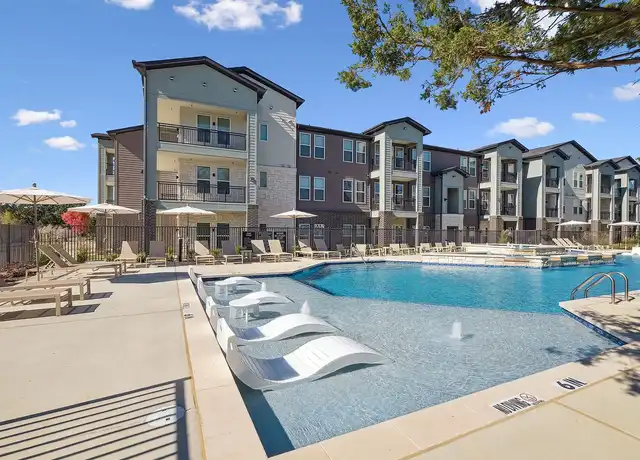 Property at Mayhill Crossing - 4600 E McKinney St, Denton, TX, 76208, 1 bed, 1 bath, [object Object]