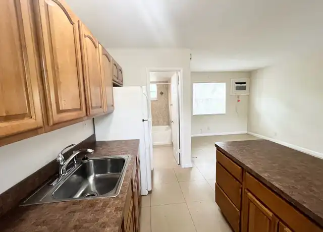 Property at 116 NE 9th St Unit 3, Pompano Beach, FL, 33060, 0 beds, 1 bath, [object Object]