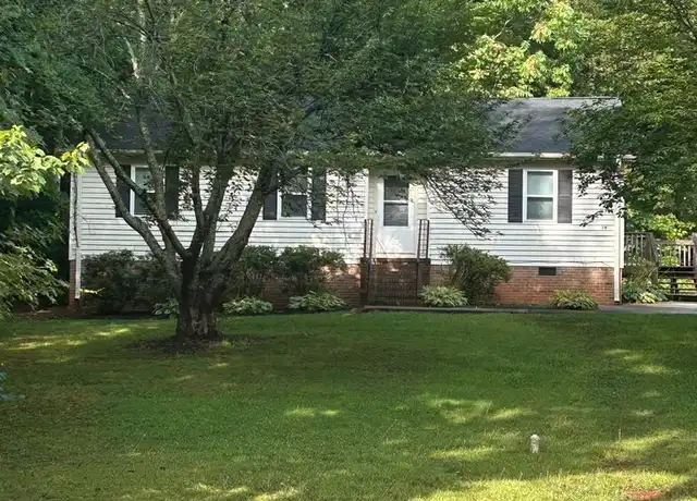 Property at 19 Lee Way, Taylors, SC, 29687, 3 beds, 2 baths, [object Object]
