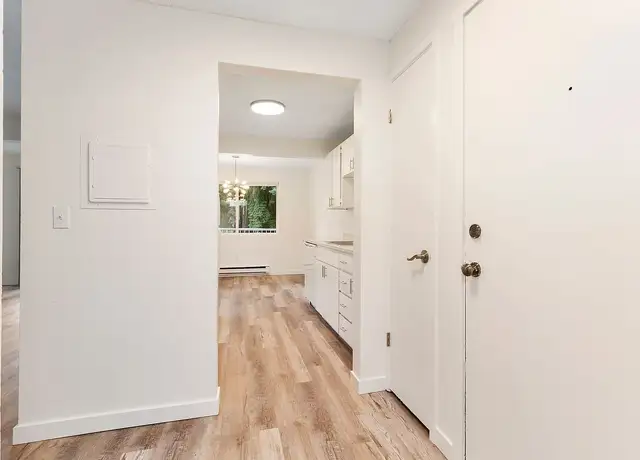Photo of 7924 236th St SW, Edmonds, WA 98026