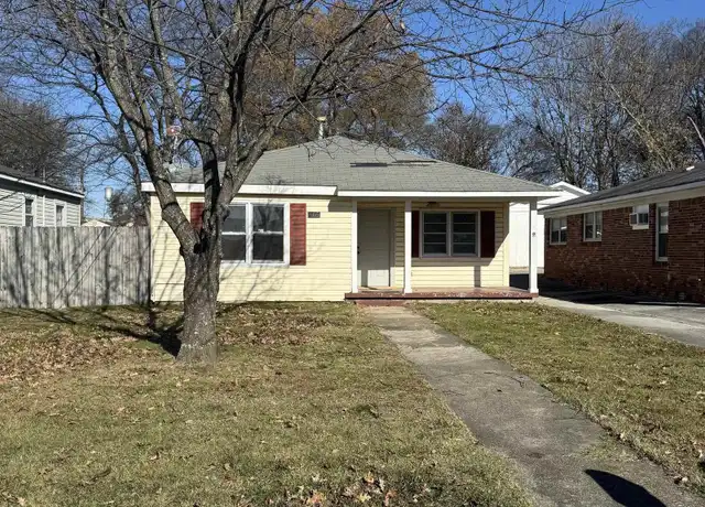 Property at 405 McCullough Ave NE, Huntsville, AL, 35801, 3 beds, 1 bath, [object Object]