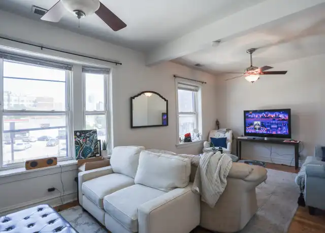 Property at 2808 N Halsted St Unit 2, Chicago, IL, 60657, 2 beds, 1 bath, [object Object]