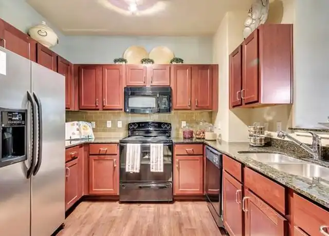 Property at 520 Samuels Ave, Fort Worth, TX, 76102, 2 beds, 2 baths, [object Object]