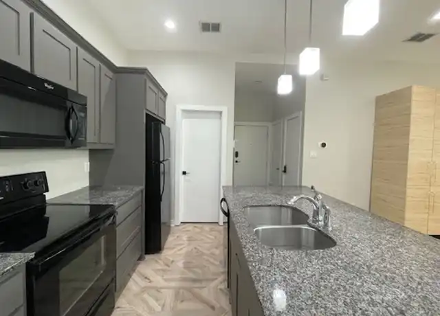 Property at 622 Hemphill St Unit B, Fort Worth, TX, 76104, 1 bed, 1 bath, [object Object]