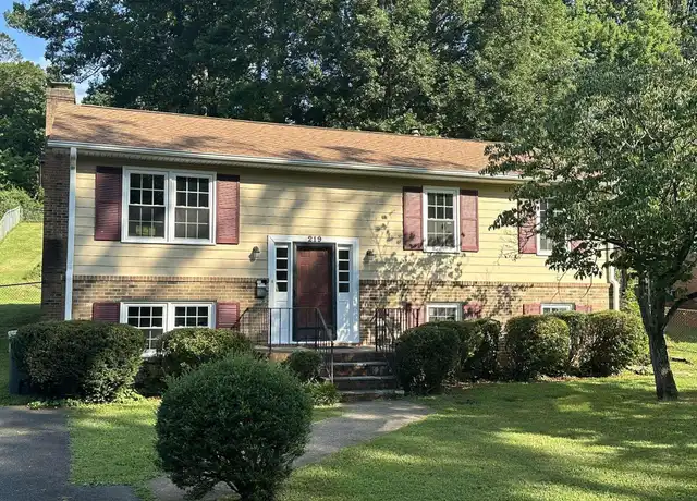 Property at 219 Old Lynchburg Rd, Charlottesville, VA, 22903, 4 beds, 3 baths, [object Object]