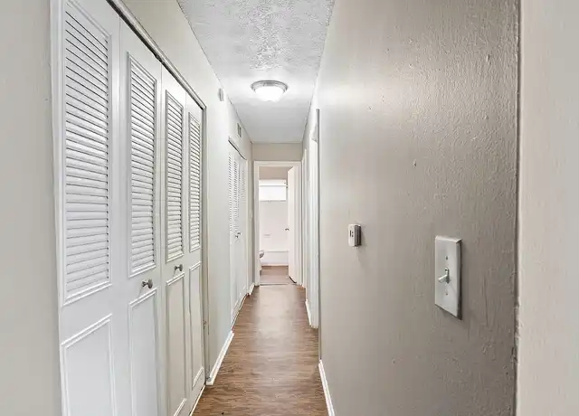 Property at Greenway Apartments (Indy Town) - 5350 E 21st St, Indianapolis, IN, 46218, 2 beds, 1 bath, [object Object]