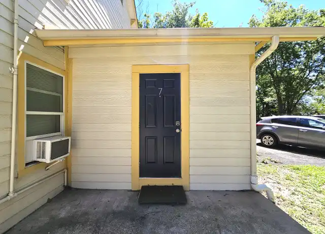 Property at 1403 Moore St Unit 7, Commerce, TX, 75428, 0 beds, 1 bath, [object Object]