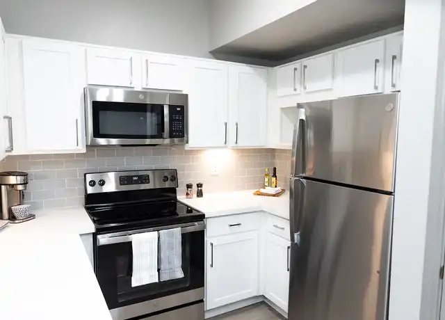 Property at Crosley Tanglewood Apartments - 2400 Fountain View Dr, Houston, TX, 77057, 1-2 bed, 1-2 bath, [object Object]