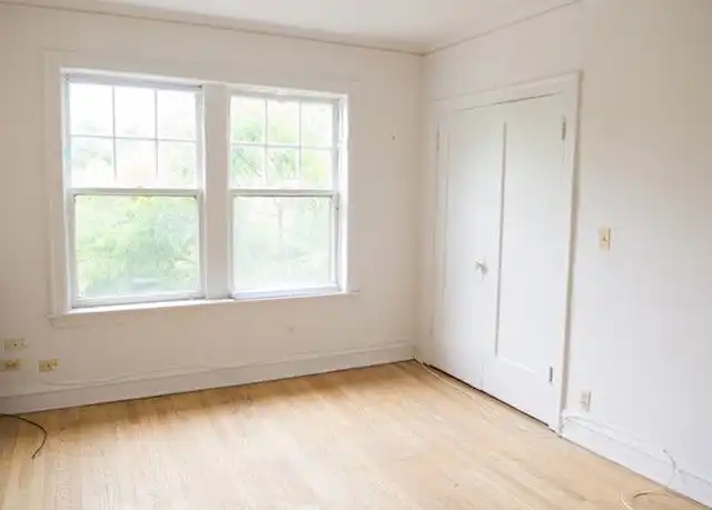 Property at 1606 W Sunnyside Ave Unit 1606-2S, Chicago, IL, 60640, 2 beds, 1 bath, [object Object]