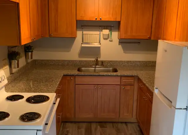 Property at 1451 E Republican St Unit 8, Seattle, WA, 98112, 2 beds, 1 bath, [object Object]