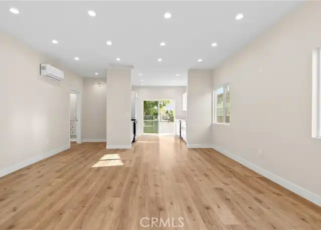 Property at 702 E Glenoaks Blvd, Glendale, CA, 91207, 1 bed, 2 baths, [object Object]