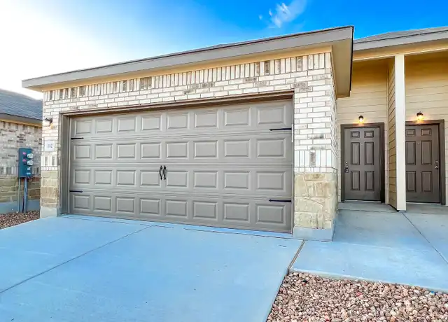 Property at 112 Highland Vw, New Braunfels, TX, 78130, 3 beds, 2 baths, [object Object]