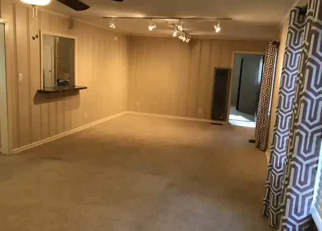 Property at 1924 Cherokee Dr, Jackson, MS, 39211, 4 beds, 2 baths, [object Object]