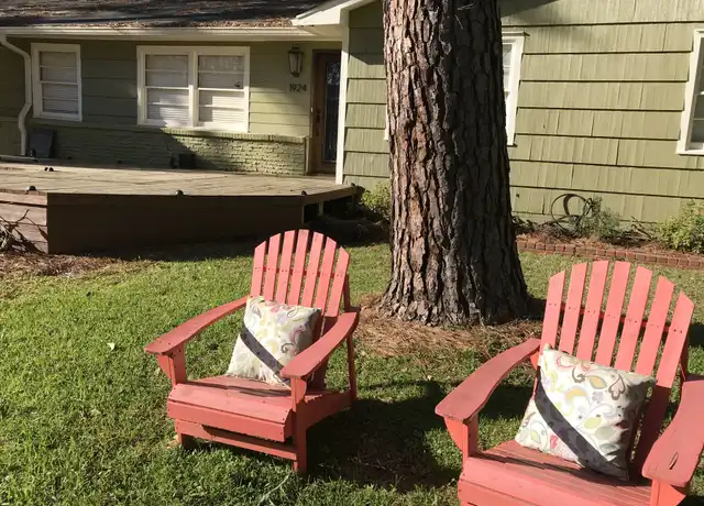 Property at 1924 Cherokee Dr, Jackson, MS, 39211, 4 beds, 2 baths, [object Object]