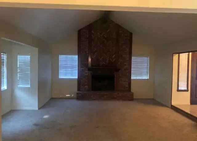 Property at 10947 Canoga Ave, Chatsworth, CA, 91311, 4 beds, 3 baths, [object Object]