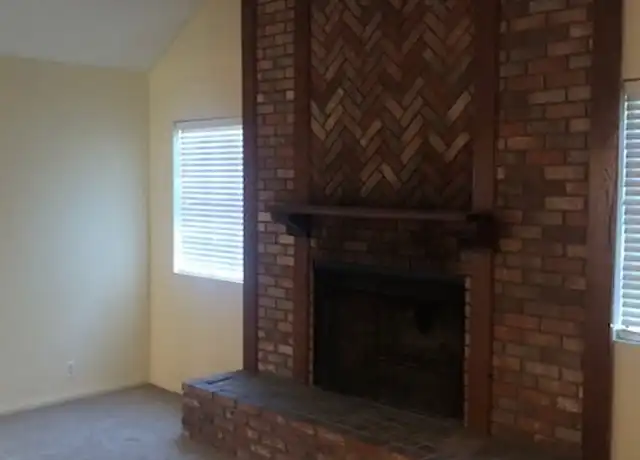 Property at 10947 Canoga Ave, Chatsworth, CA, 91311, 4 beds, 3 baths, [object Object]