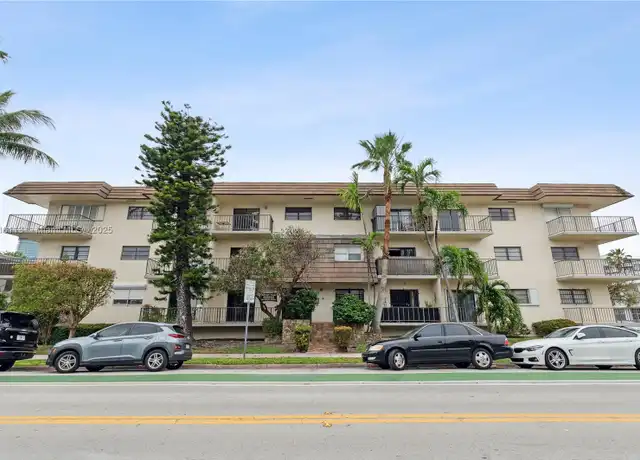 Property at 950 Euclid Ave #301, Miami Beach, FL, 33139, 2 beds, 2 baths, [object Object]