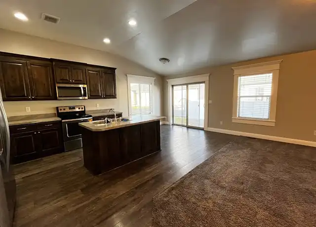 Property at 3925 E Marble Dr, Idaho Falls, ID, 83401, 3 beds, 2 baths, [object Object]