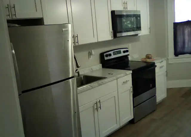Property at 325 Cedar Ave, Scranton, PA, 18505, 2 beds, 1 bath, [object Object]