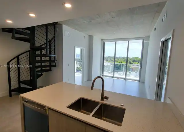 Property at 13800 Highland Dr Ph 2, North Miami Beach, FL, 33181, 2 beds, 2 baths, [object Object]