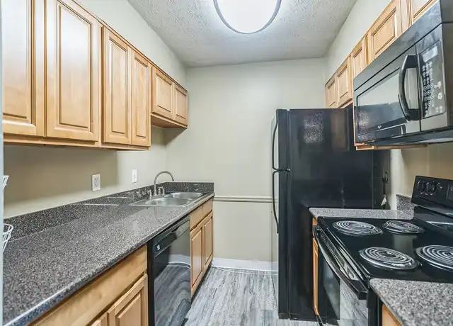 Property at Canter Pointe - 3650 Tates Creek Rd, Lexington, KY, 40517, 1-2 bed, 1-2 bath, [object Object]