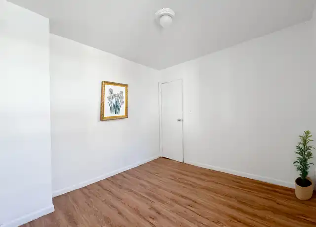Property at 1533 Illinois Ave, Flint, MI, 48506, 3 beds, 1 bath, [object Object]