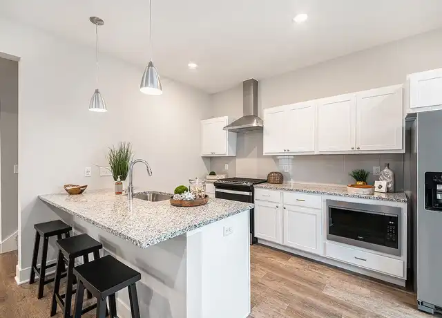 Property at Meadowood Townhomes - 3300 E Beltline Ave NE, Grand Rapids, MI, 49525, 2-3 beds, 2.5 baths, [object Object]