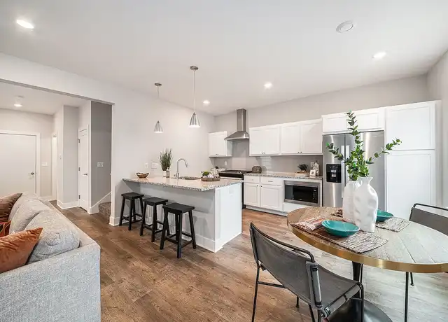 Property at Meadowood Townhomes - 3300 E Beltline Ave NE, Grand Rapids, MI, 49525, 2 beds, 2.5 baths, [object Object]
