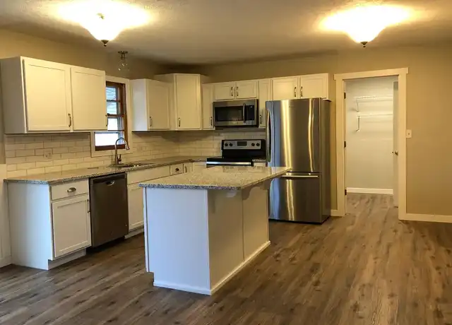 Property at 2345 S Hampton Ave, Springfield, MO, 65807, 3 beds, 2 baths, [object Object]